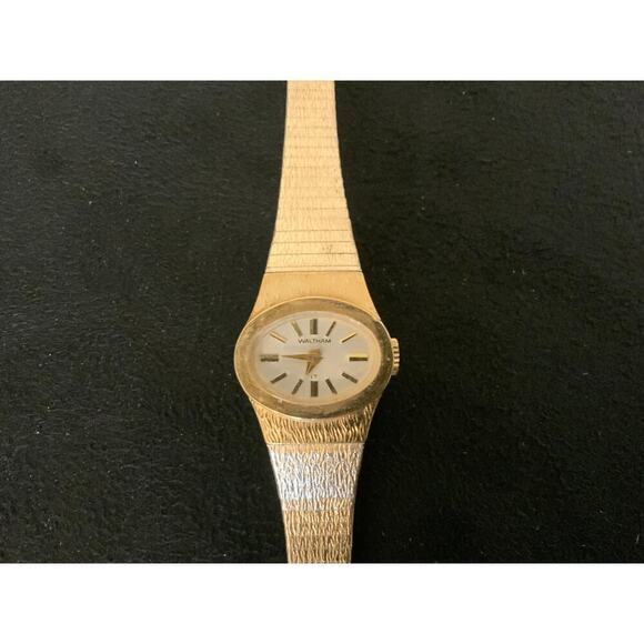 Waltham Ladies Gold Watch - Picture 1 of 7